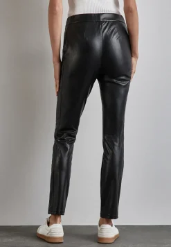 Beschichtete Hose