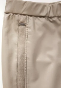 Beschichtete Hose