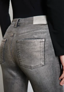 Beschichtete Jeans