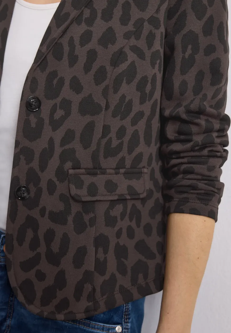 Blazer mit Reverskragen und Leo-Muster
