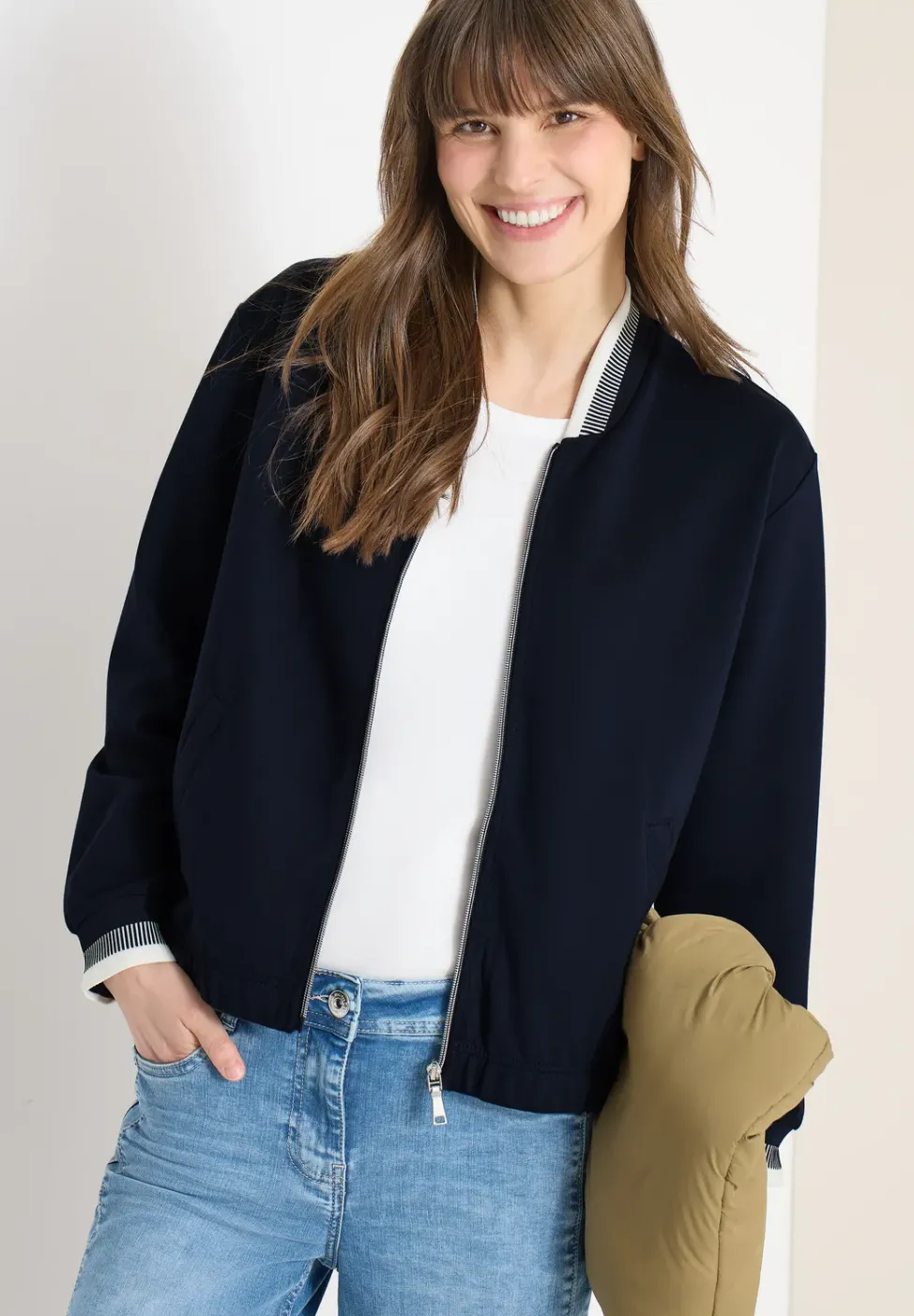 Blouson aus Jersey mit Knontrastdetails