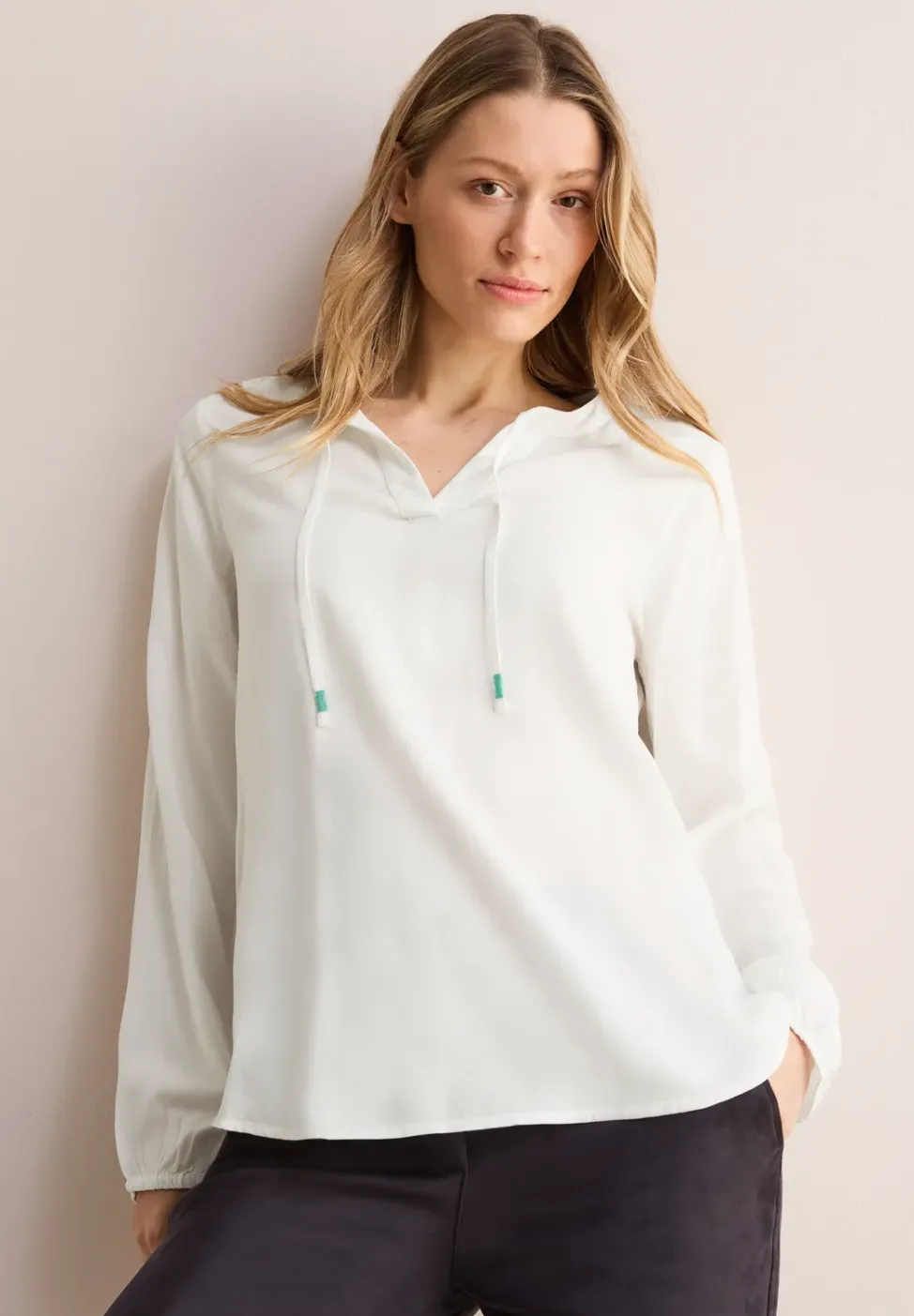 Bluse in Unifarbe