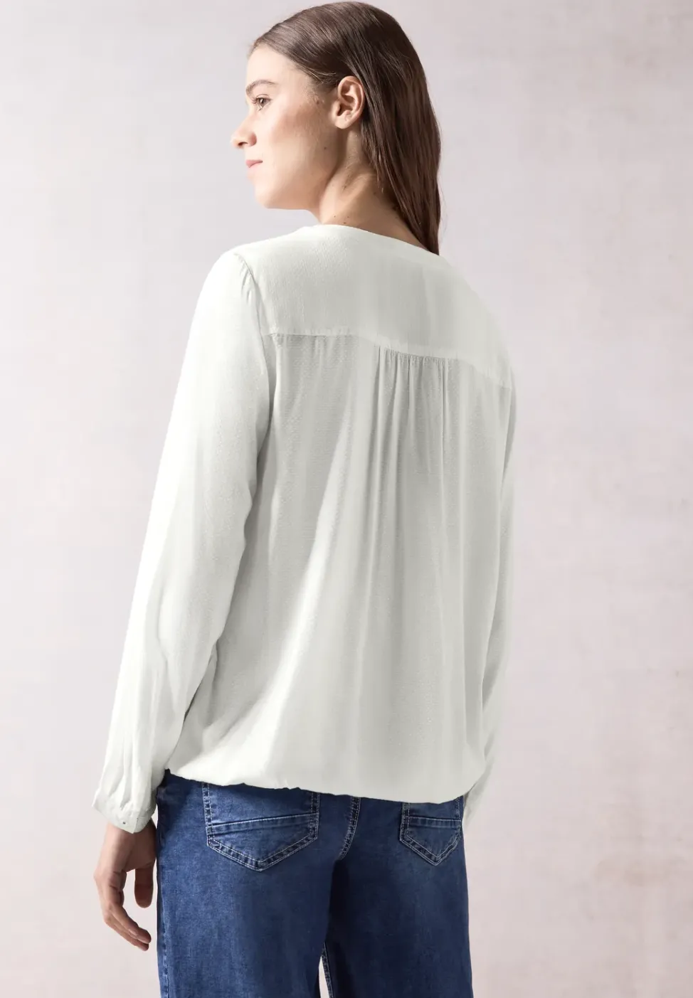 Bluse mit elastischem Saum