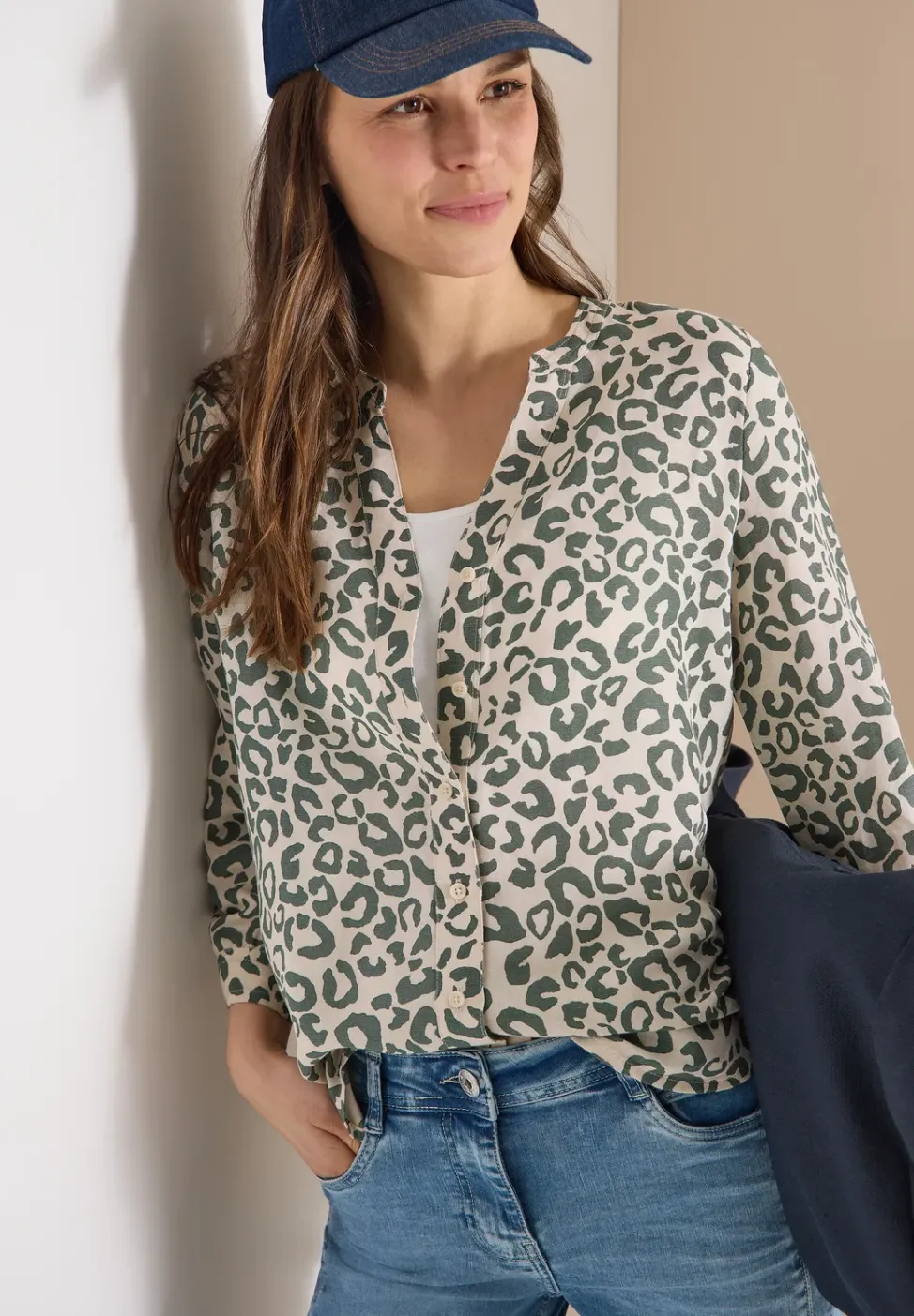 Bluse mit Leo-Muster aus Leinenmix