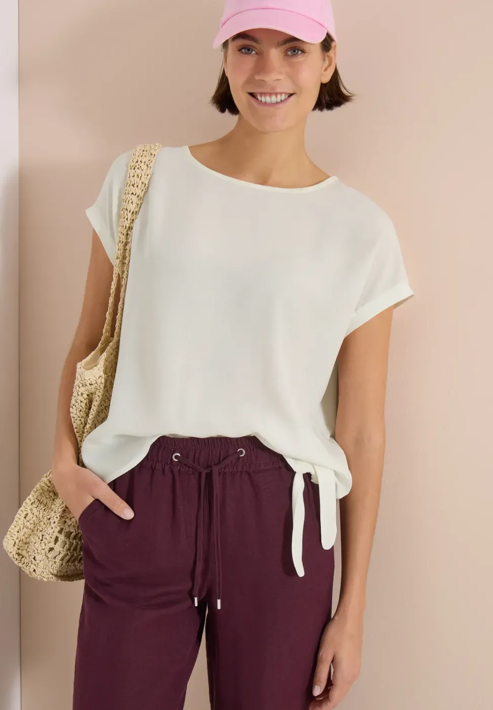 Bluse mit Rundhals und Knotendetail