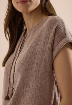 Bluse mit Split Neck aus Musselinstoff