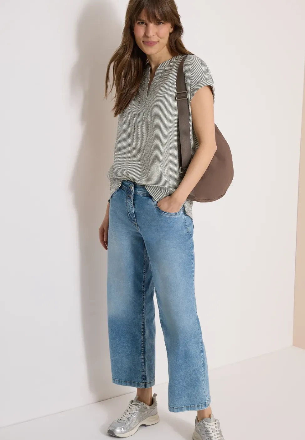 Bluse mit Split Neck in Seersuckerqualität