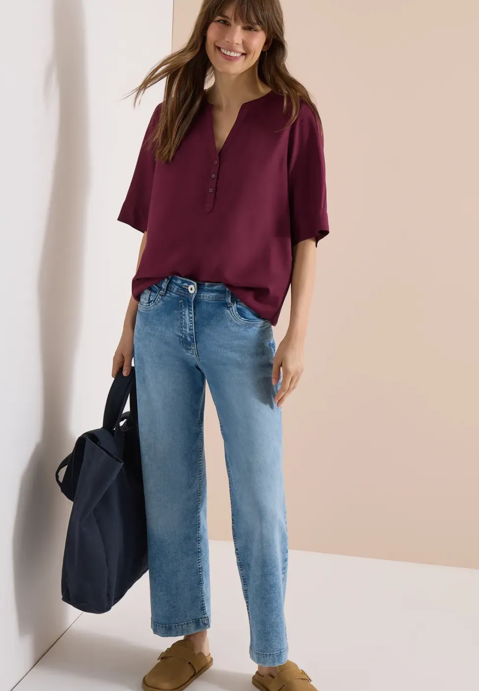 Bluse mit Split Neck und Elastiksaum
