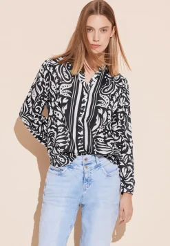Bluse im Mustermix