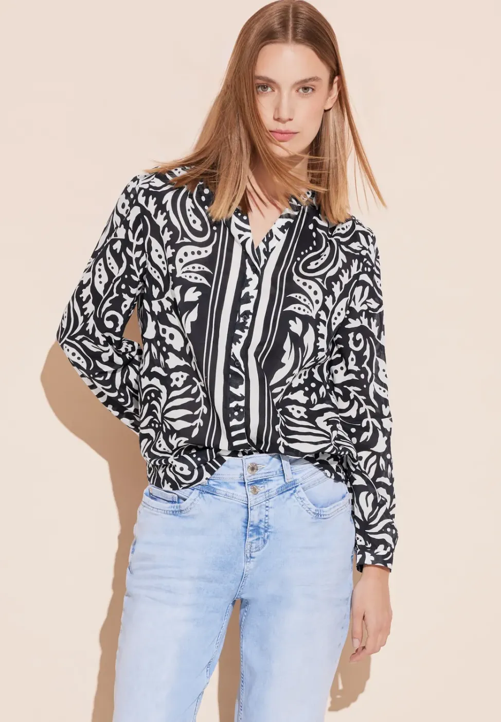 Bluse im Mustermix