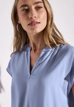 Bluse in Unifarbe