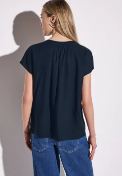 Bluse in Unifarbe