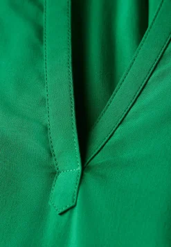 Bluse in Unifarbe
