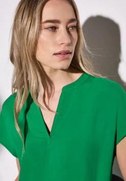 Bluse in Unifarbe