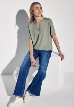 Bluse in Unifarbe