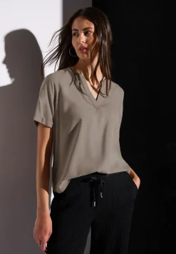 Bluse in Unifarbe