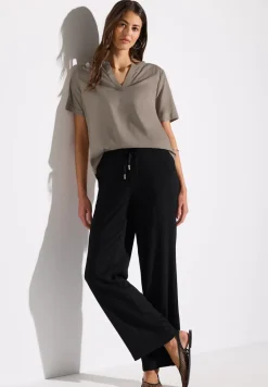 Bluse in Unifarbe