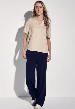 Bluse in Unifarbe