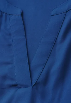 Bluse in Unifarbe