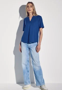 Bluse in Unifarbe