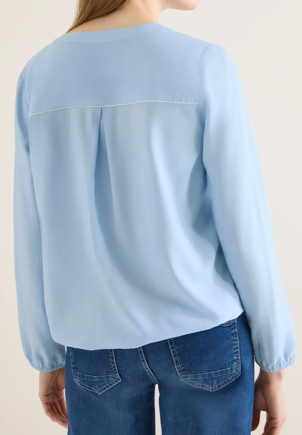 Bluse in Unifarbe