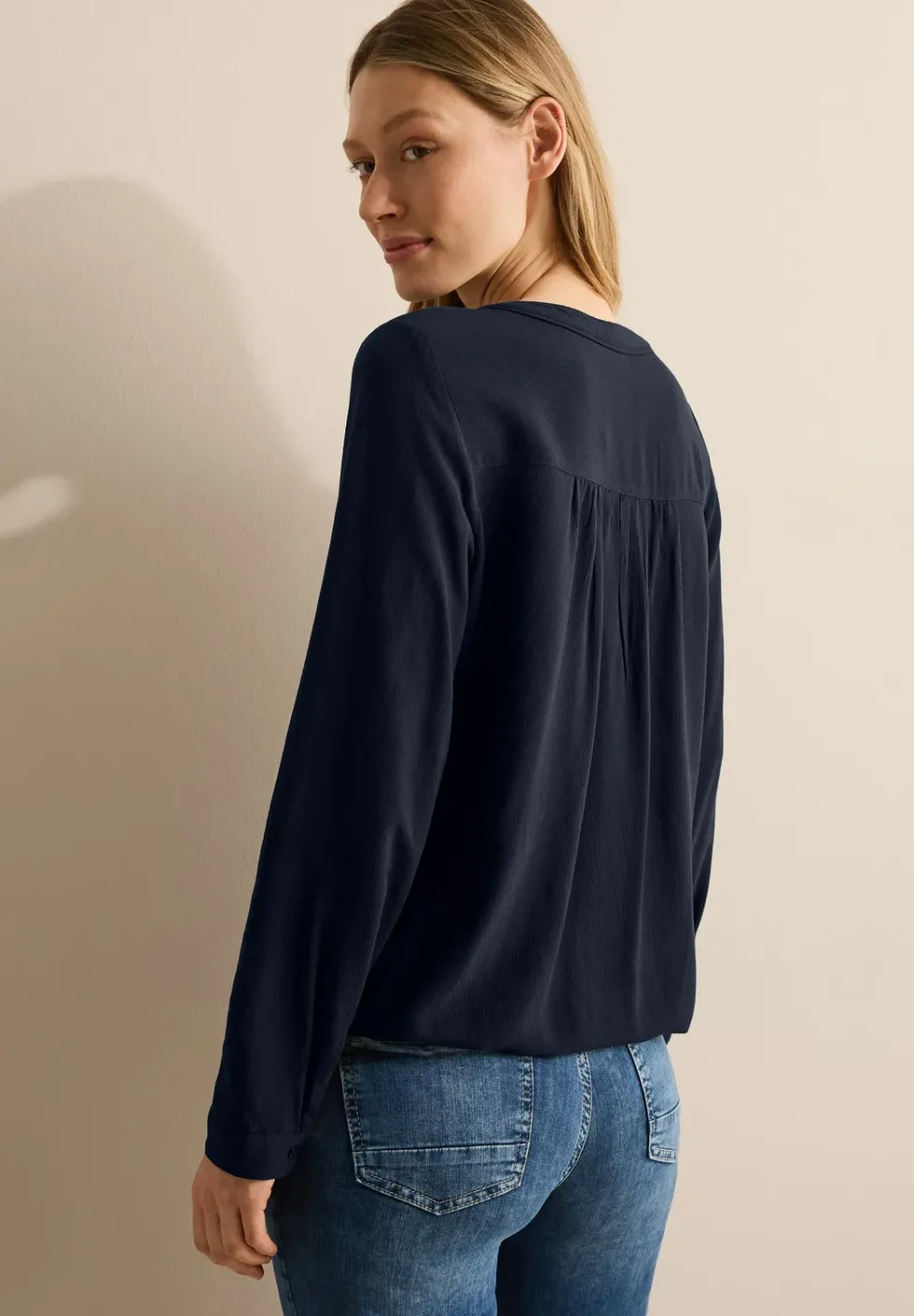 Bluse in Unifarbe