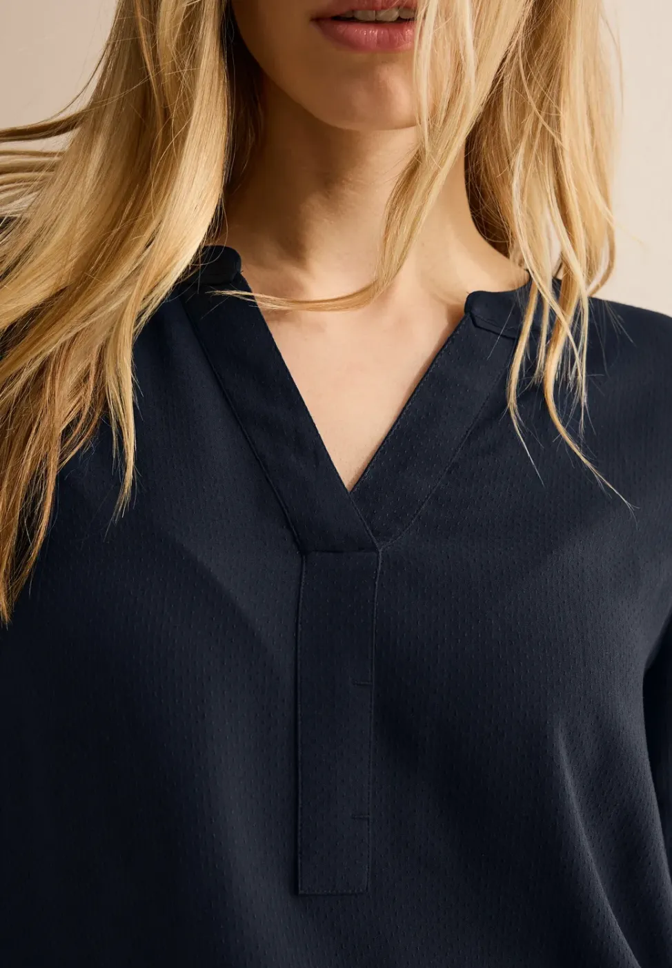 Bluse in Unifarbe