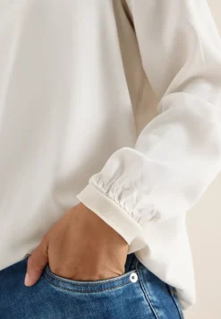 Bluse in Unifarbe