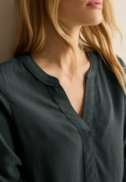 Bluse in Unifarbe