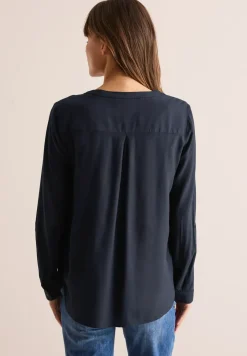 Bluse in Unifarbe