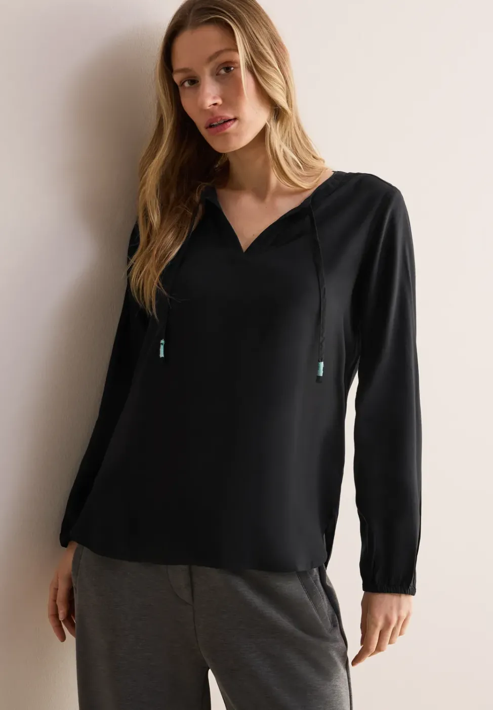 Bluse in Unifarbe