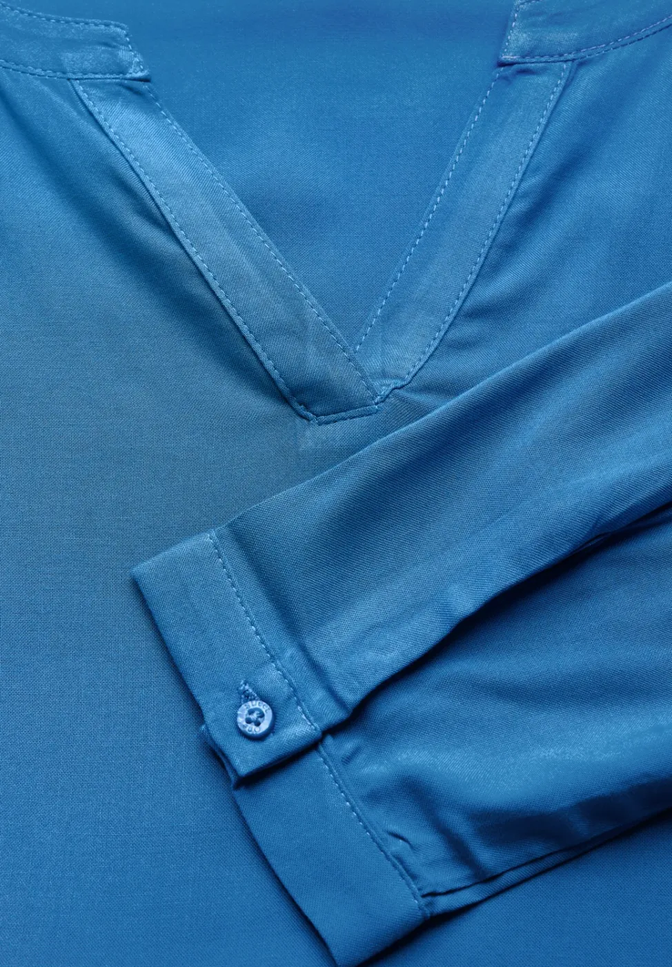 Bluse in Unifarbe