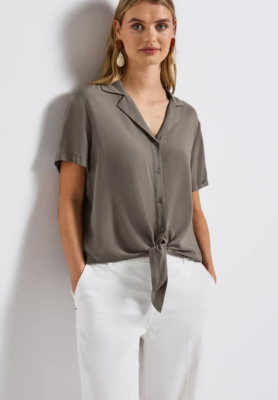 Bluse mit Bowlingkragen