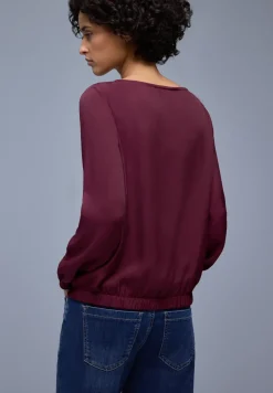 Bluse mit Elastiksaum