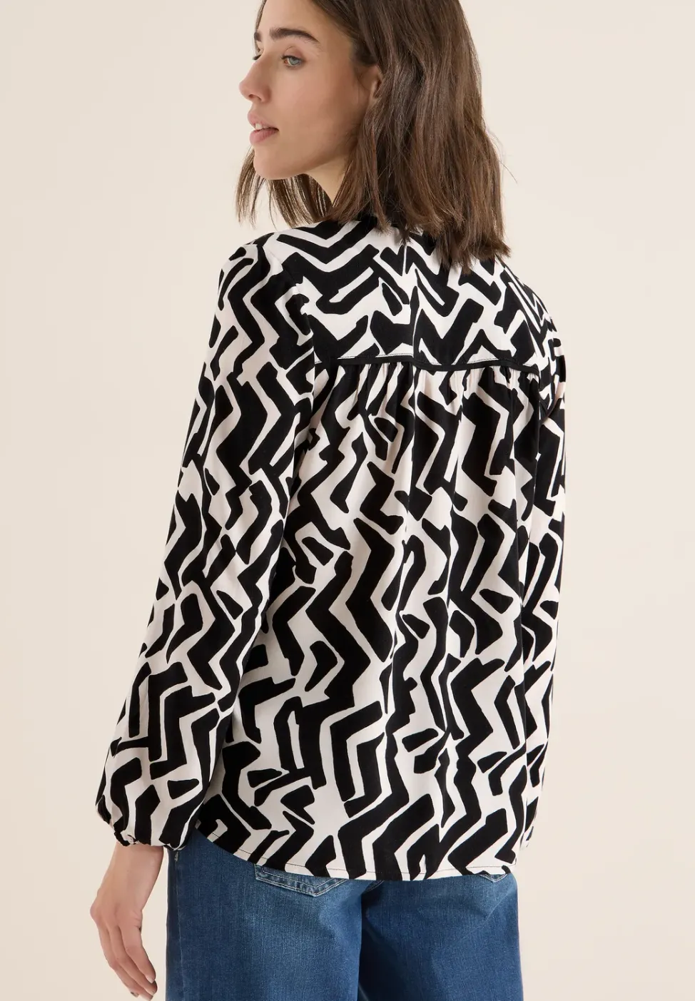 Bluse mit Grafikmuster
