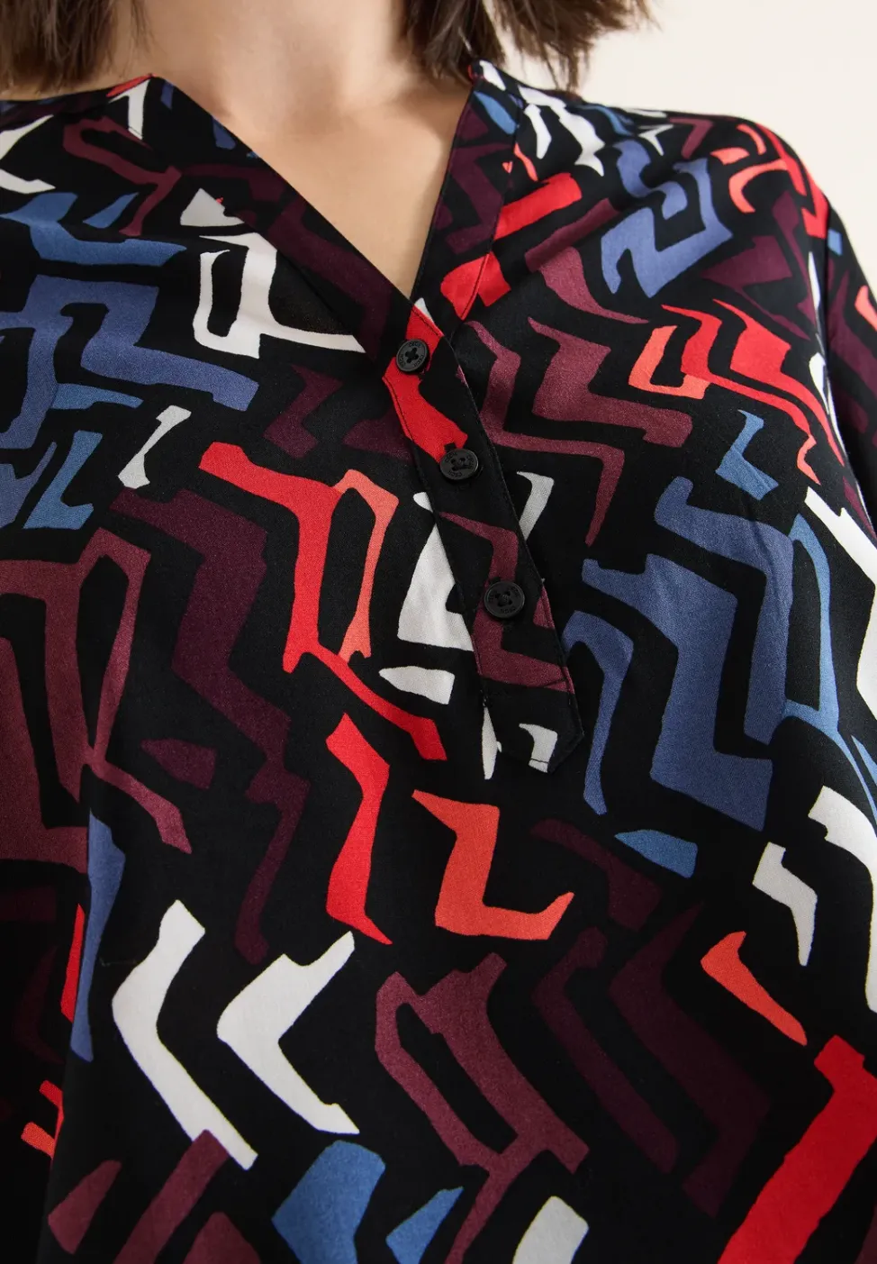 Bluse mit Grafikmuster