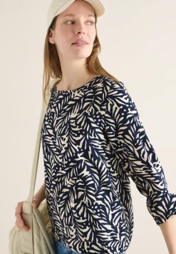 Bluse mit Knoten