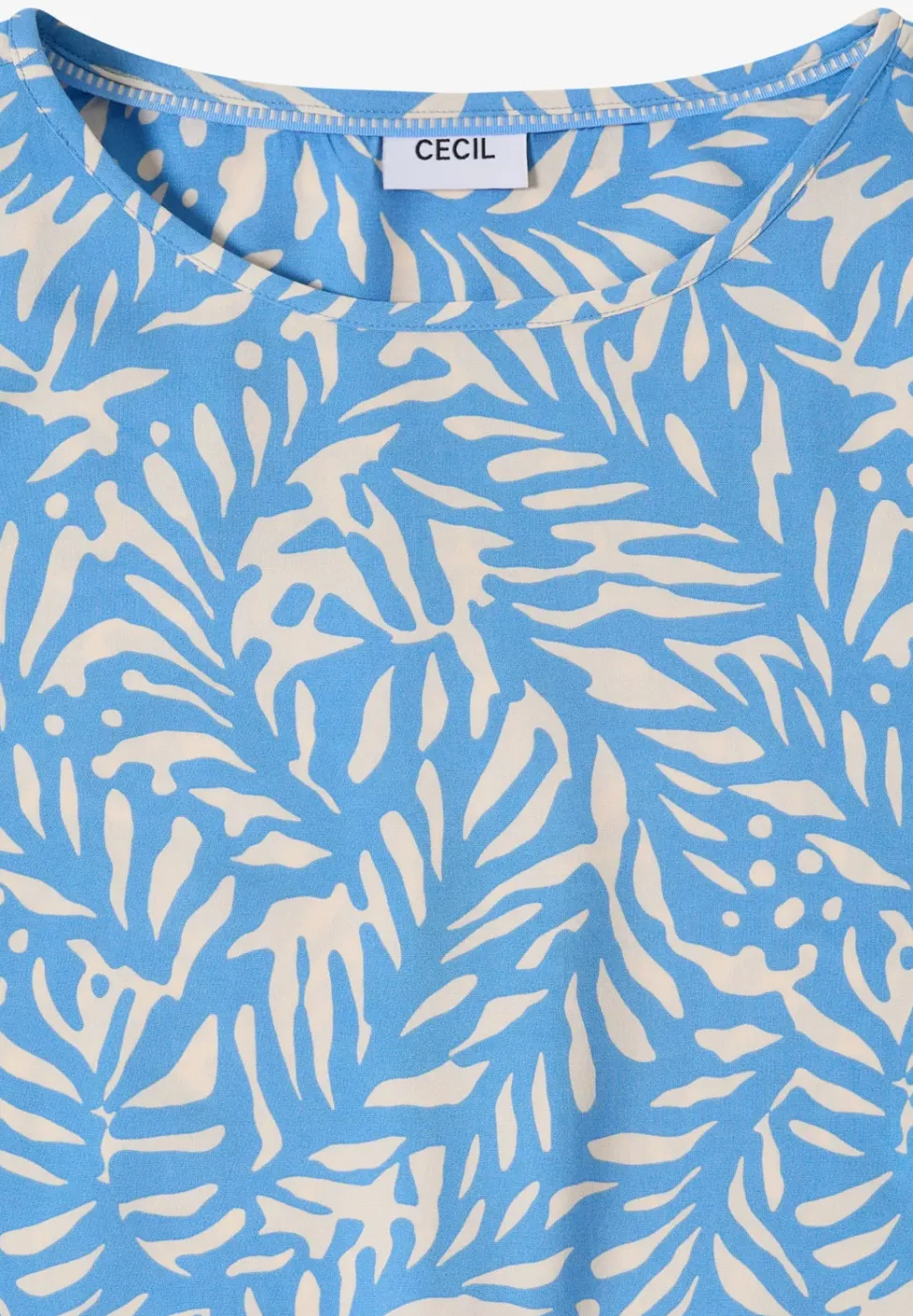 Bluse mit Knoten