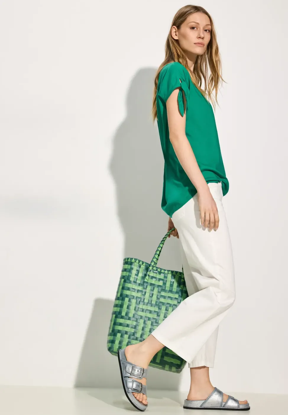 Bluse mit Knotendetail