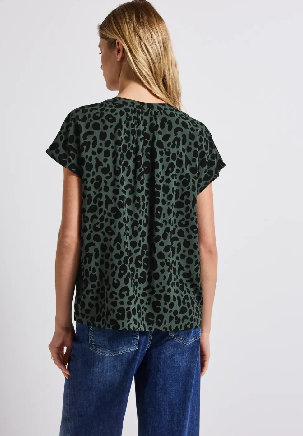 Bluse mit Leo-Muster