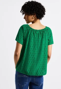 Bluse mit Lochstickerei
