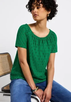 Bluse mit Lochstickerei