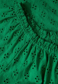 Bluse mit Lochstickerei