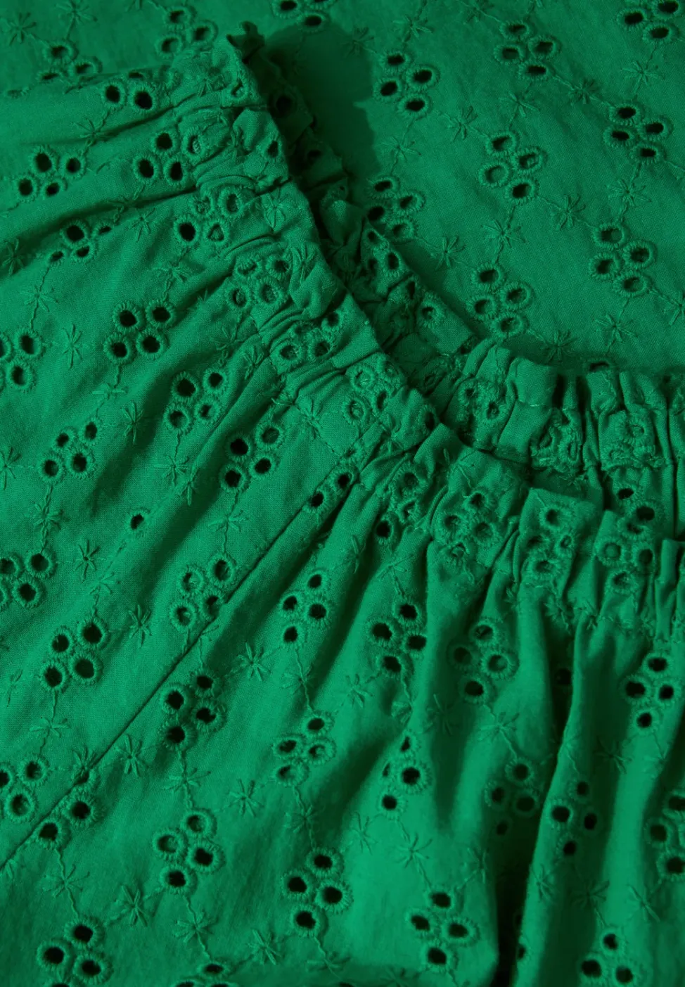 Bluse mit Lochstickerei