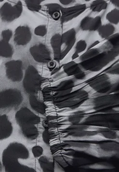 Bluse mit Raffungen
