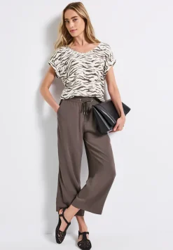 Bluse mit Rückenausschnitt
