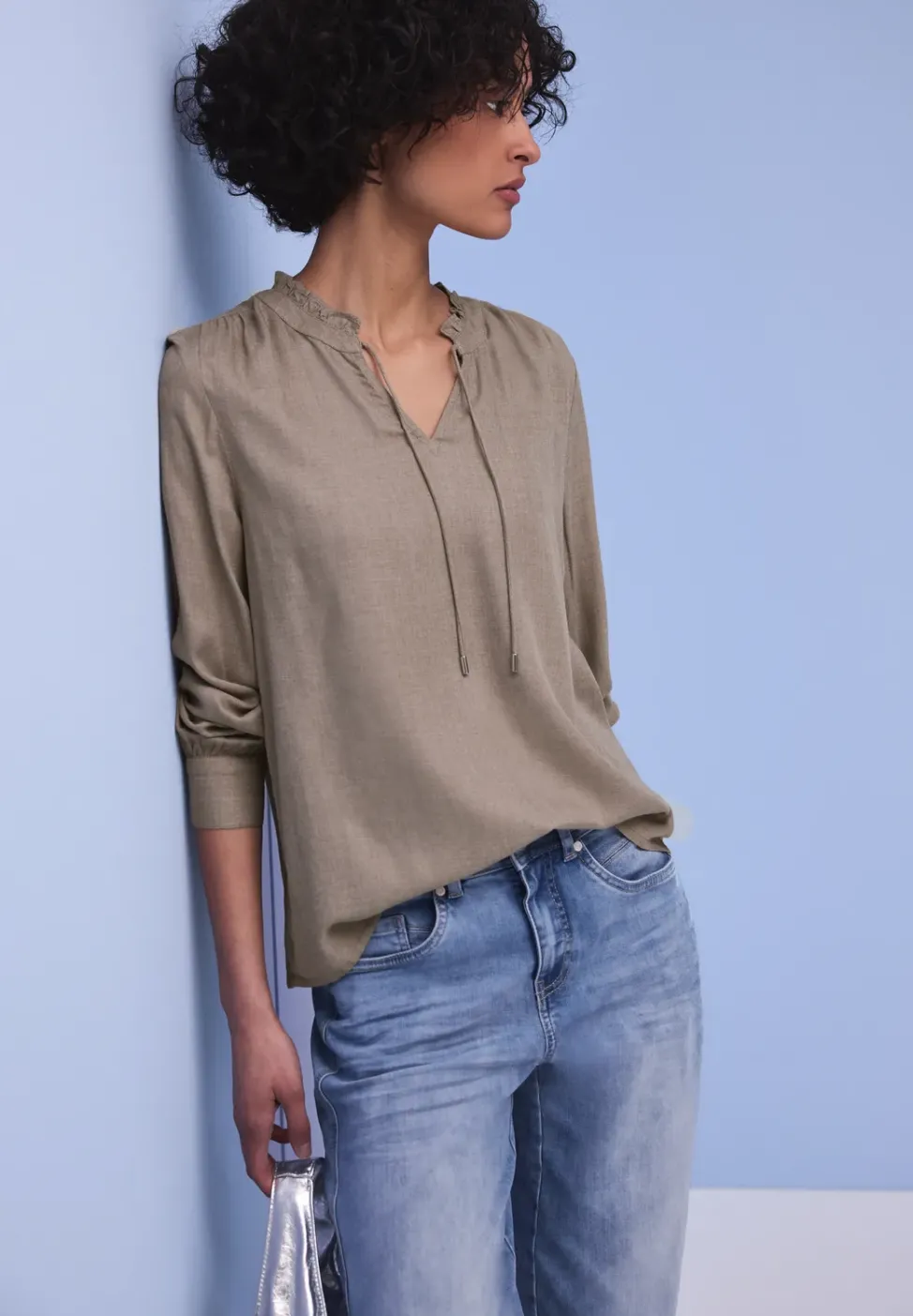 Bluse mit Rüschendetail