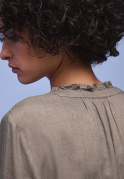 Bluse mit Rüschendetail