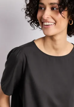 Bluse mit Rundhals und kurzen Puffärmeln