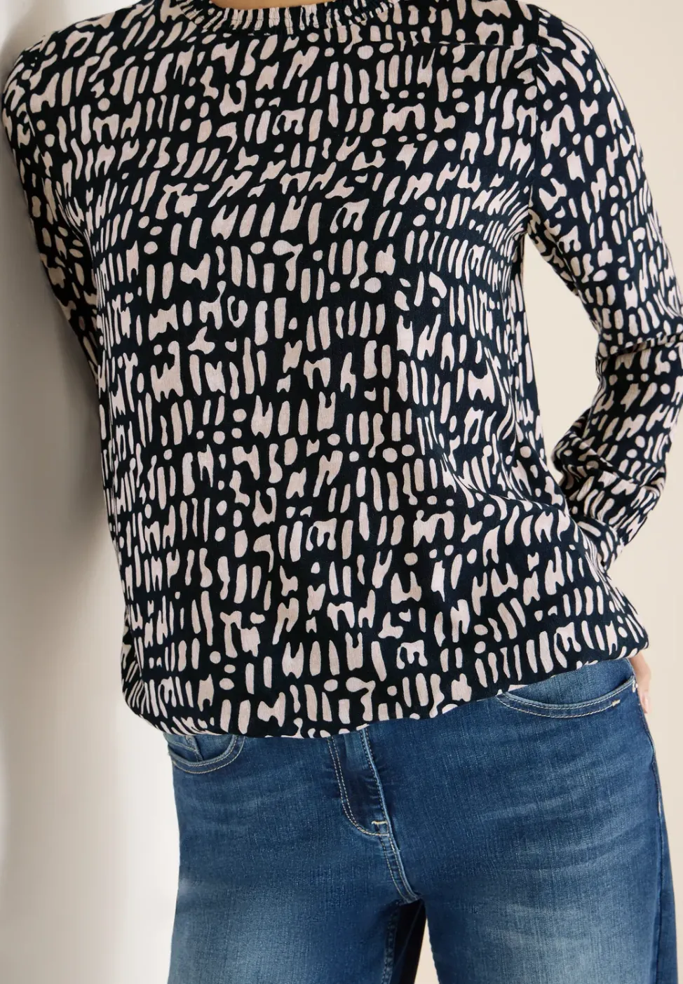 Bluse mit Smock-Ausschnitt